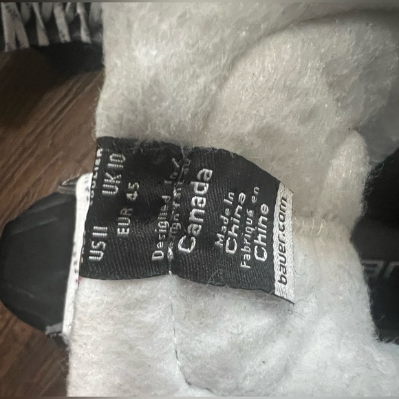 COPY - COPY - Bauer Nexus 5000 Hockey Skates w/ blade covers - Picture 9 of 9